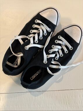 Used Converse Black Low Top Canvas Sneakers